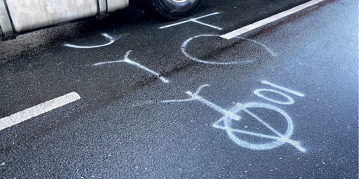 Verkehrsunfall auf der Hörder Straße in Witten-Stockum (Foto: Marek Schirmer)