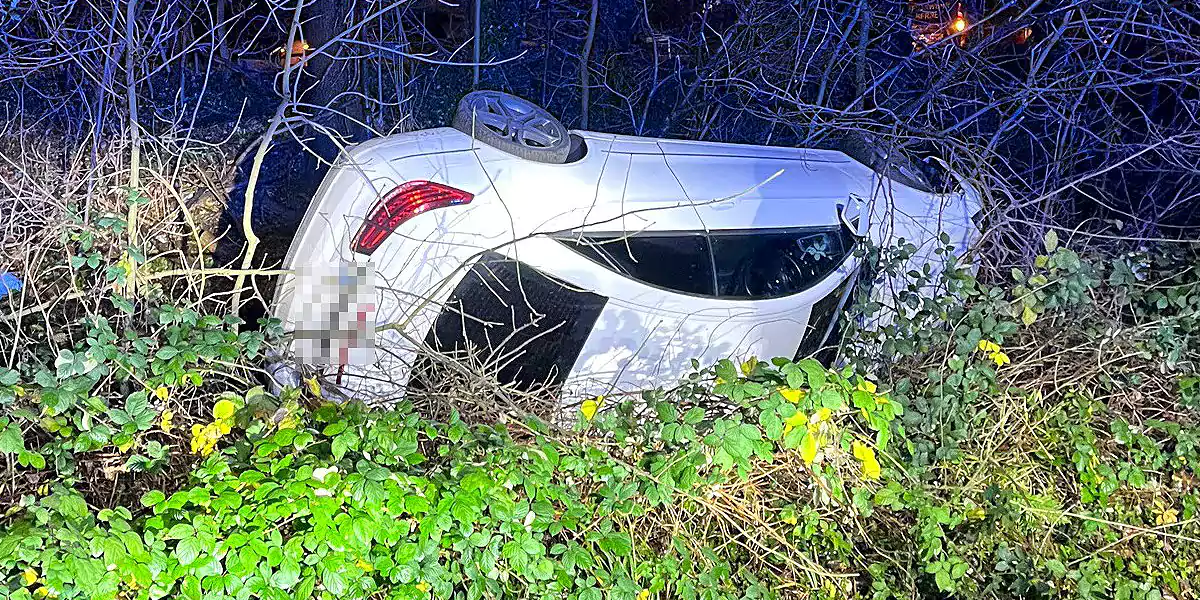 Verunfallter Pkw in Herne (Foto: Polizei Bochum)