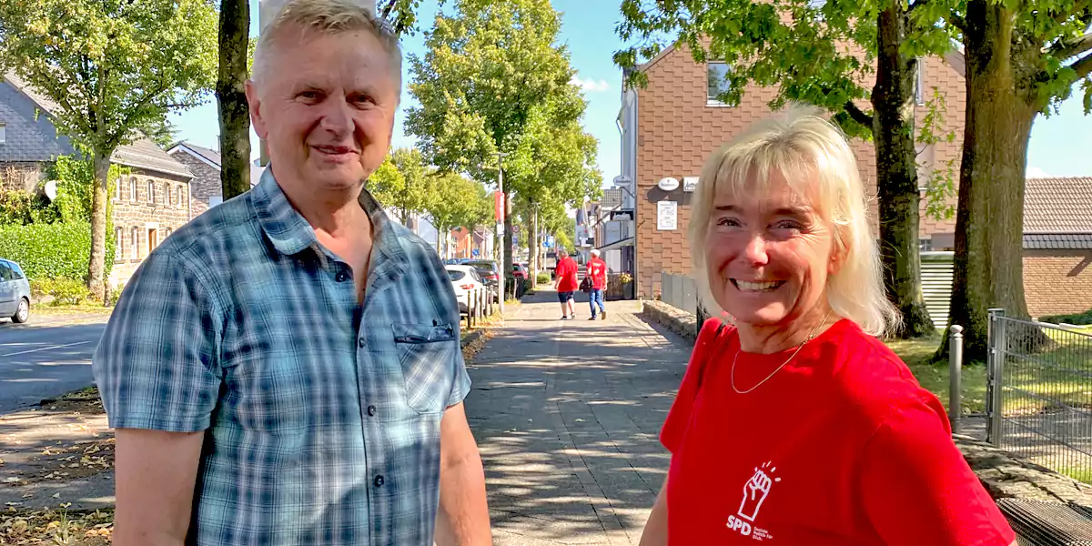 Stockumer SPD-Kandidaten unterwegs: Bürgergespräch zwischen Dorfplatz und Kneipe