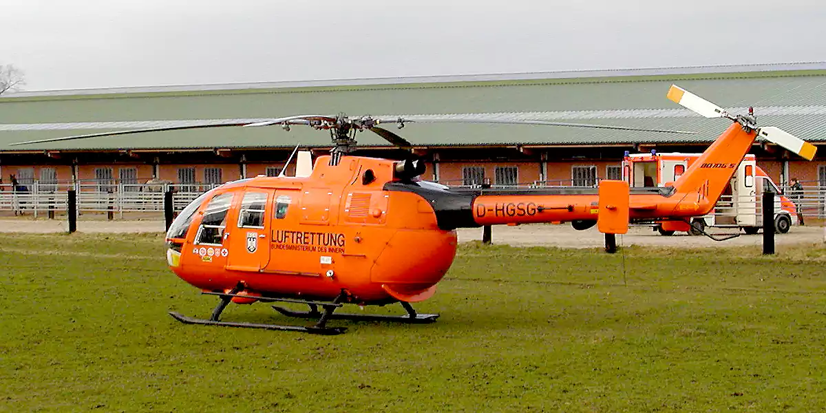 Auch am Heiligabend im Einsatz: Im Jahr 2004 landete kurz vor 13 Uhr der Rettungshubschrauber in Stockum. (Foto: Marek Schirmer)