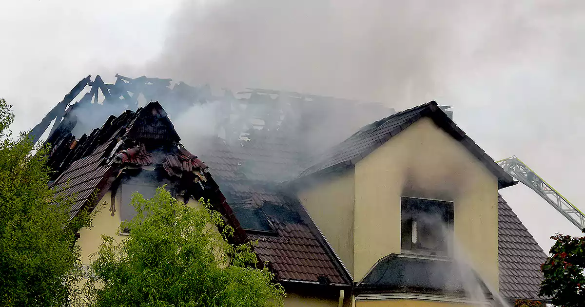 Brand am Heuweg in Witten-Stockum (Foto: Marek Schirmer)