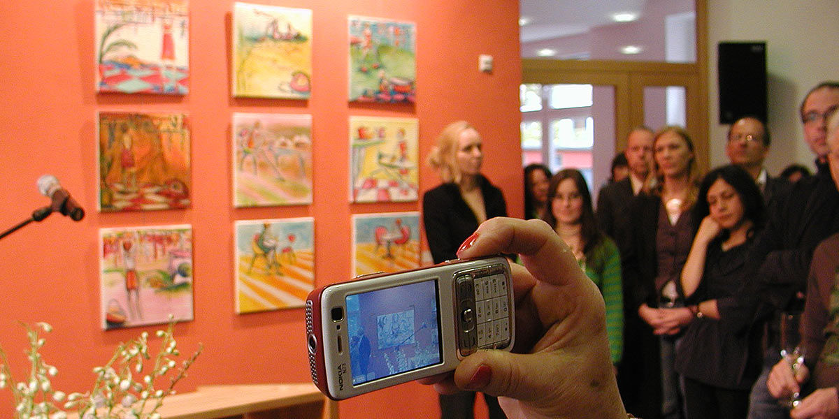 Vorsicht Kamera beim Tag des offenen Ateliers! Viele Künstler fürchten, ihre Arbeiten werden abfotografiert und als Poster ausgedruckt. (Foto: Marek Schirmer)