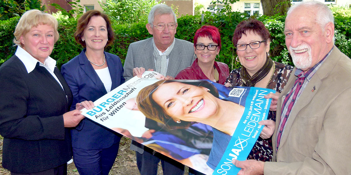 Sonja Leidemann und ihr Wahlkampfteam (Foto: Marek Schirmer)