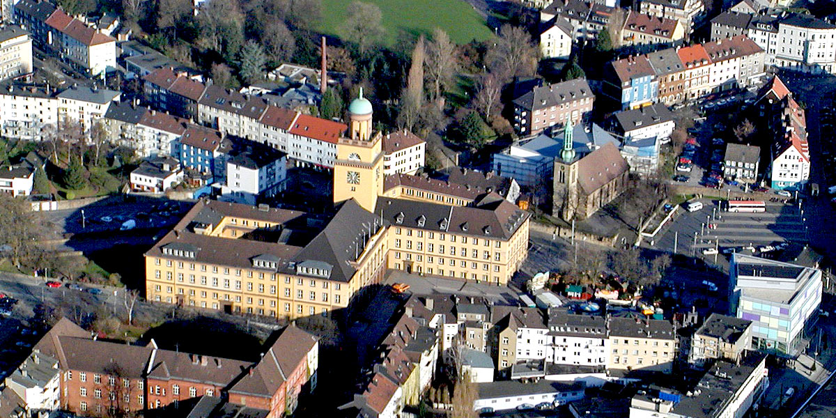 Luftaufnahme Witten Rathaus aus dem Jahr 2002 (Foto: Marek Schirmer)