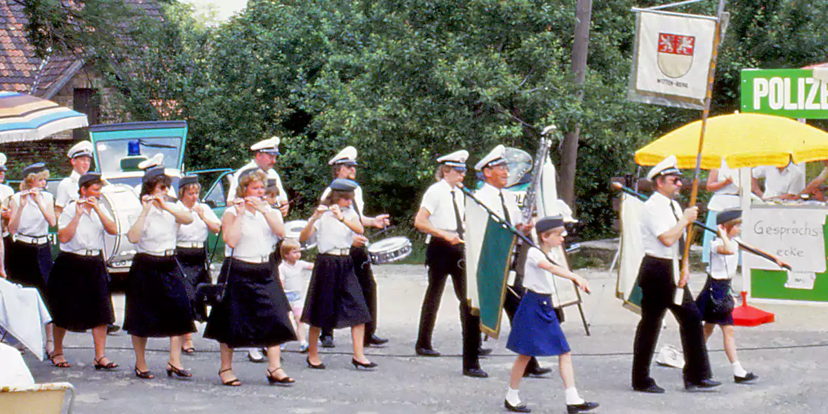 Festumzug im Pflugweg 1987 (Foto: Stefan Kapka)