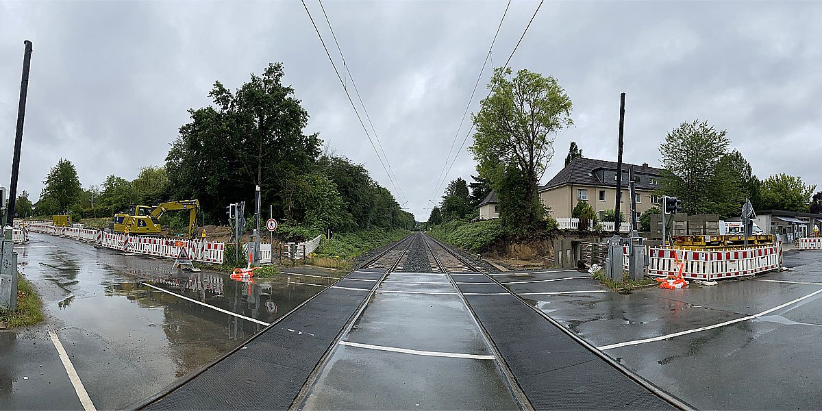 Bahnübergang Pferdebachstraße vor den Bauarbeiten